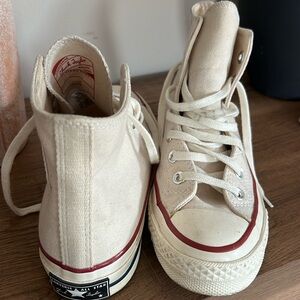 Converse cream Chuck Taylor